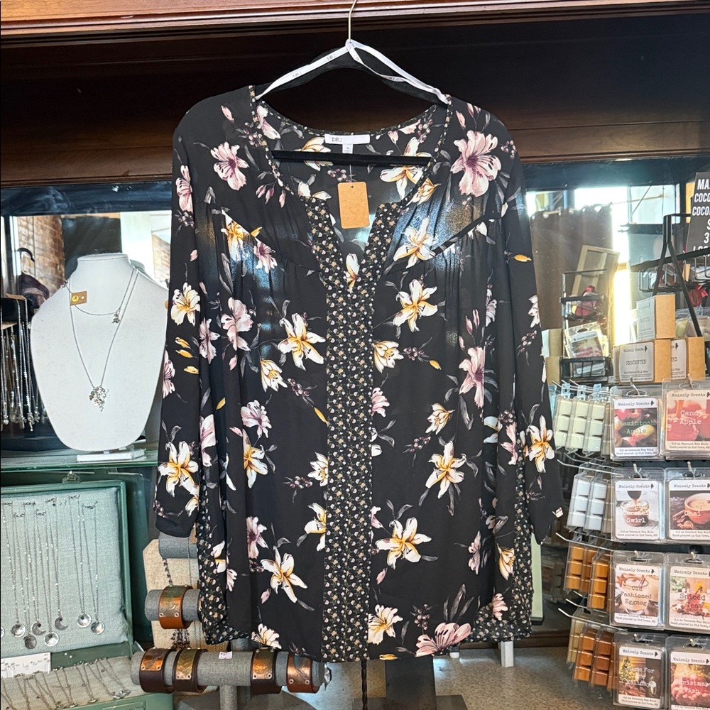 DR2 Black Floral Blouse